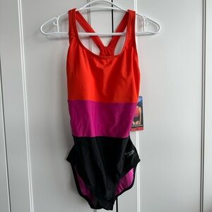 NWT Speedo one piece swimsuit, size M